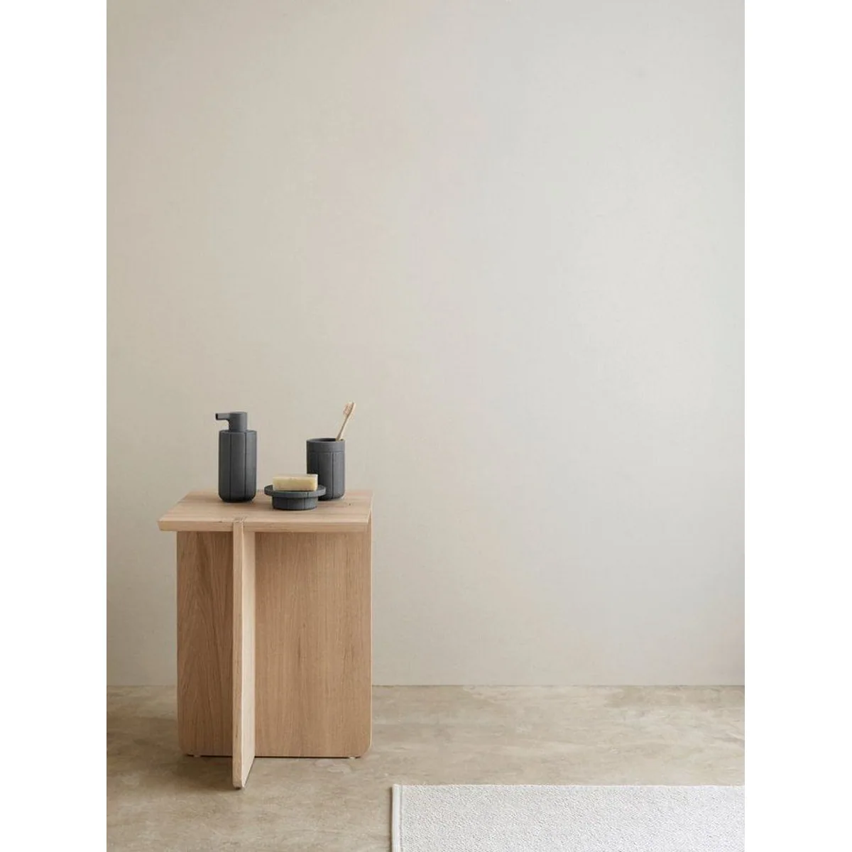 blomus Engawa Hocker, modernes Eichenholz, japanische Inspiration, vielseitig einsetzbar 2