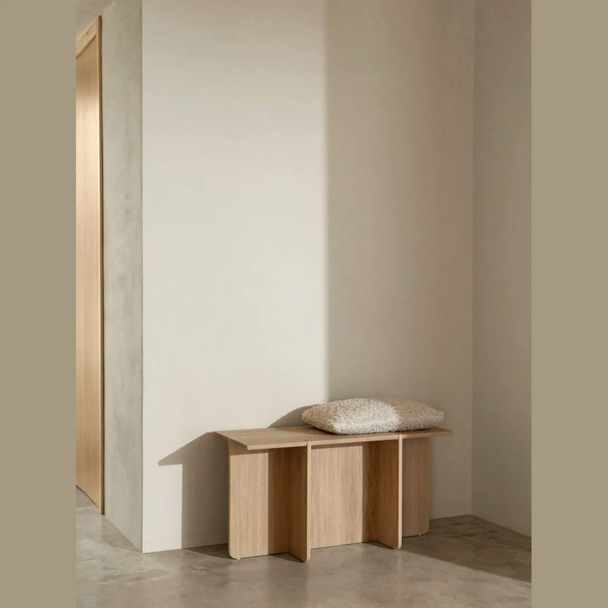 blomus Engawa Sitzbank, modernes Design, robustes Eichenholz, vielseitige Nutzung 2