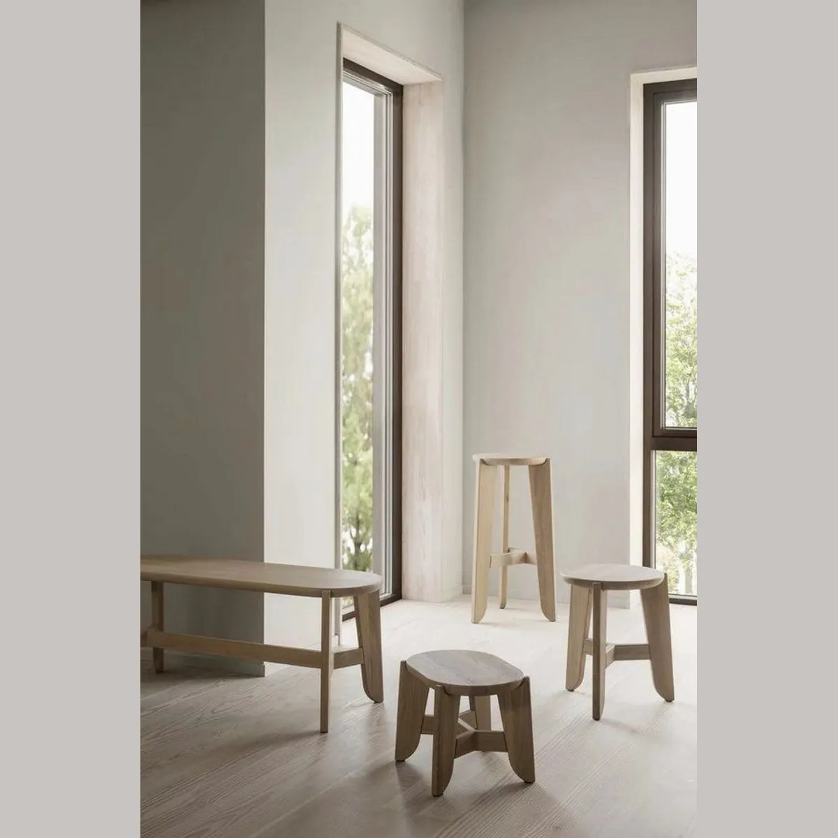 blomus ELI Hocker, massives Eichenholz, zeitloses Design, vielseitig einsetzbar 4