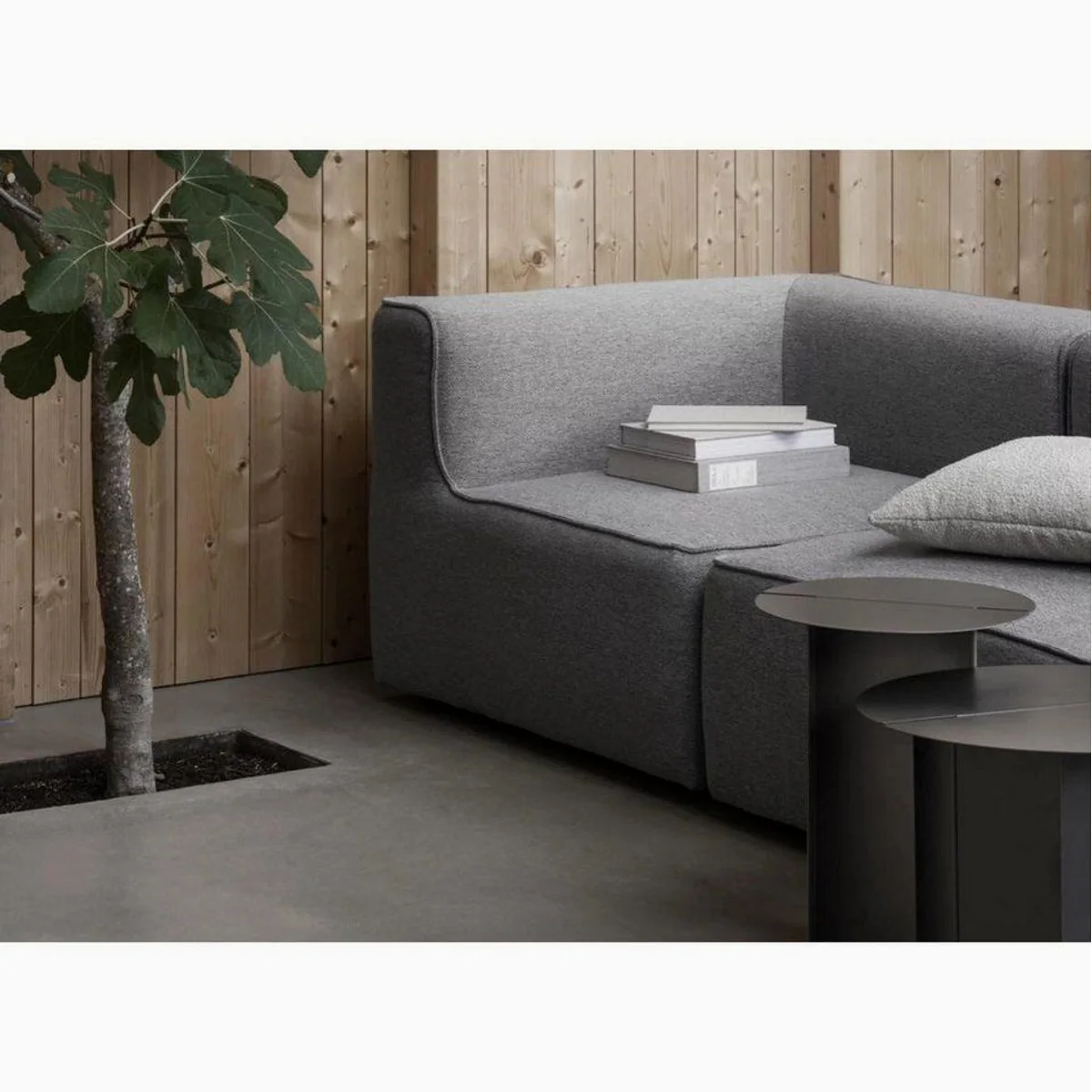blomus Oru Beistelltisch, elegantes Design, vielseitig einsetzbar, wetterfest 5