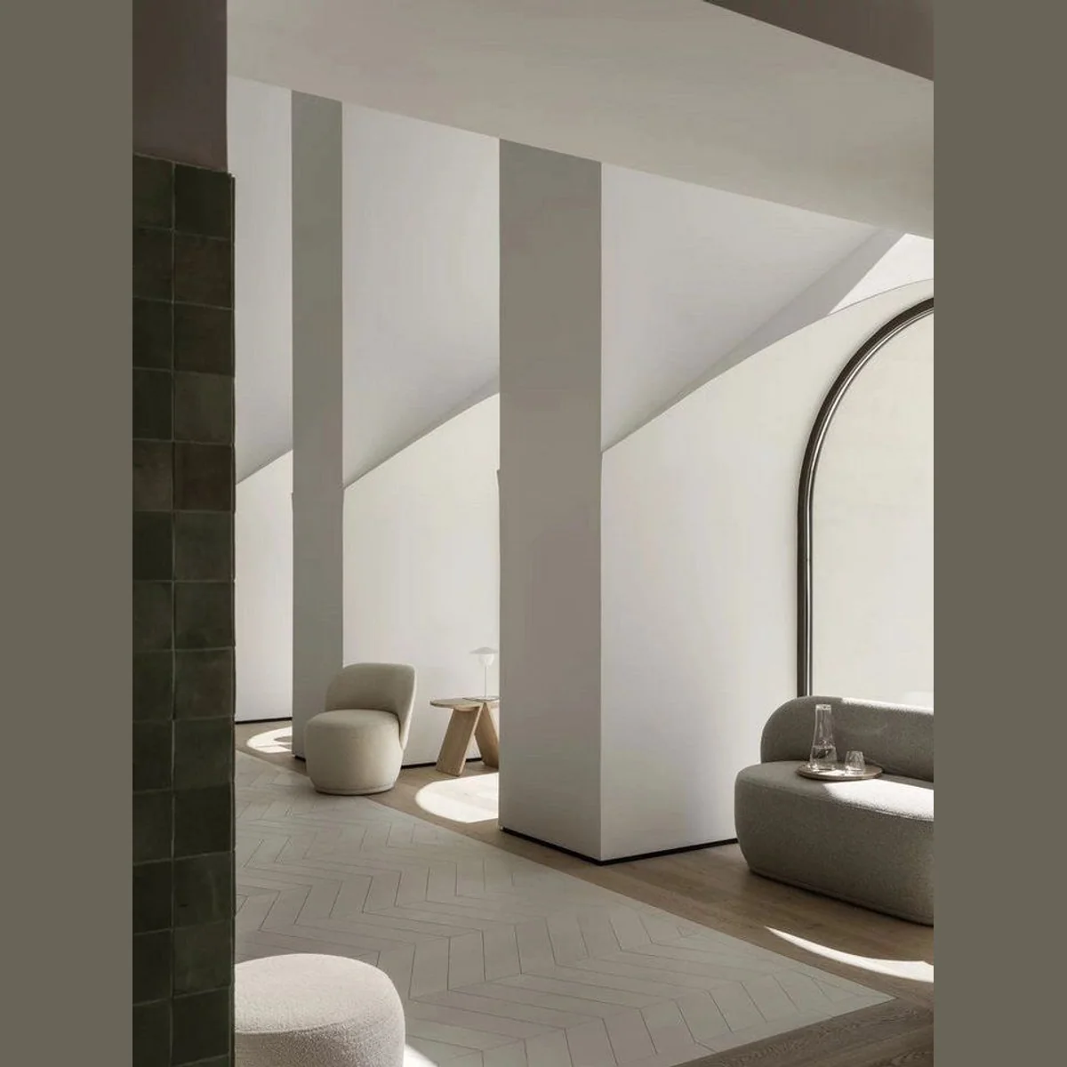 blomus AVIO Beistelltisch, elegantes Design, aus Eichenholz, kompakte Größe 4
