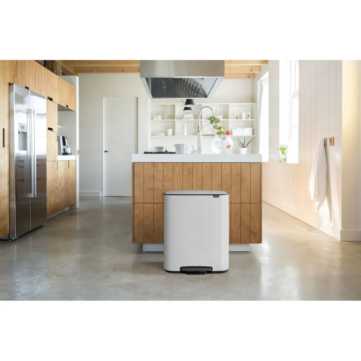 Brabantia Bo Treteimer, 2 x 30L, sanft schließend, hygienische Pedalbedienung 2