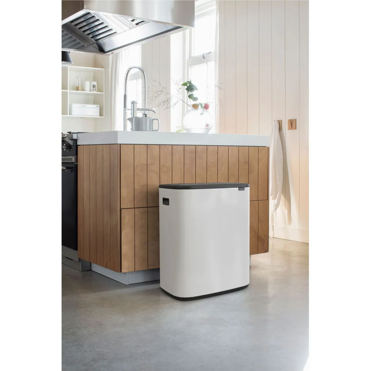 Brabantia Bo Touch Bin, 2 x 30L, Soft-Touch-Öffnungssystem, elegantes Design 2