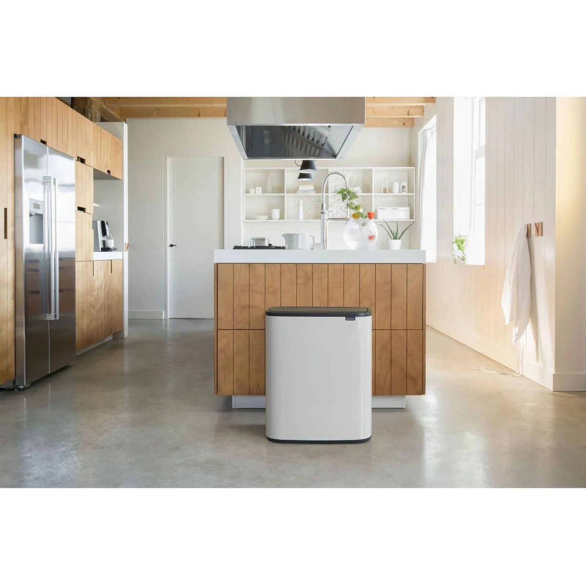 Brabantia Bo Touch Bin 60L, platzsparend, Soft-Touch-Öffnung, herausnehmbarer Inneneimer 2