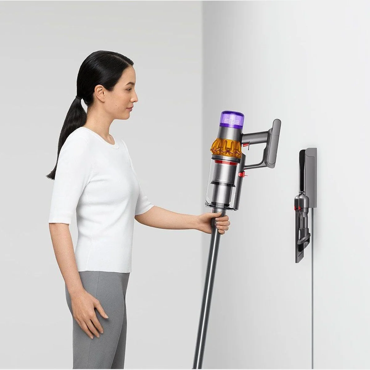 DYSON V15 Detect Absolute, höchste Saugkraft, intelligente Stauberkennung, lange Akkulaufzeit 2