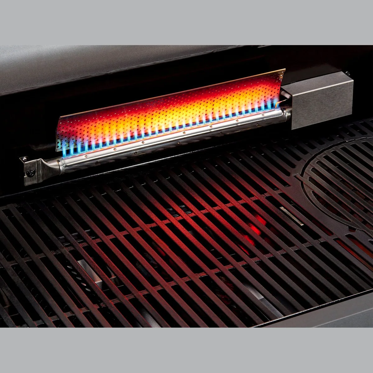 Enders Gasgrill HYDE 6 SIKR Turbo, schnelle 800°C Turbo Zonen, großzügiger Unterschrank 3