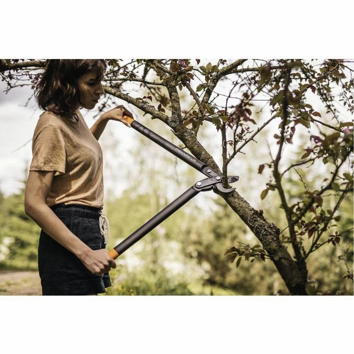 Fiskars Astschere PowerGear II, 70 cm, Bypass-Getriebe, antihaftbeschichtet 2