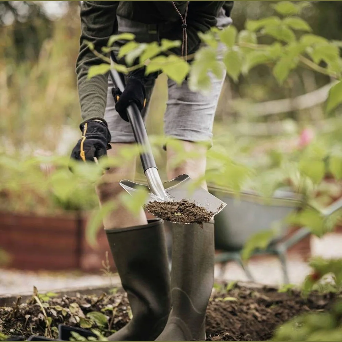 Fiskars Ergonomic Gärtnerspaten, komfortabler Griff, scharfe Schneide, langlebiger Stahlschaft 5