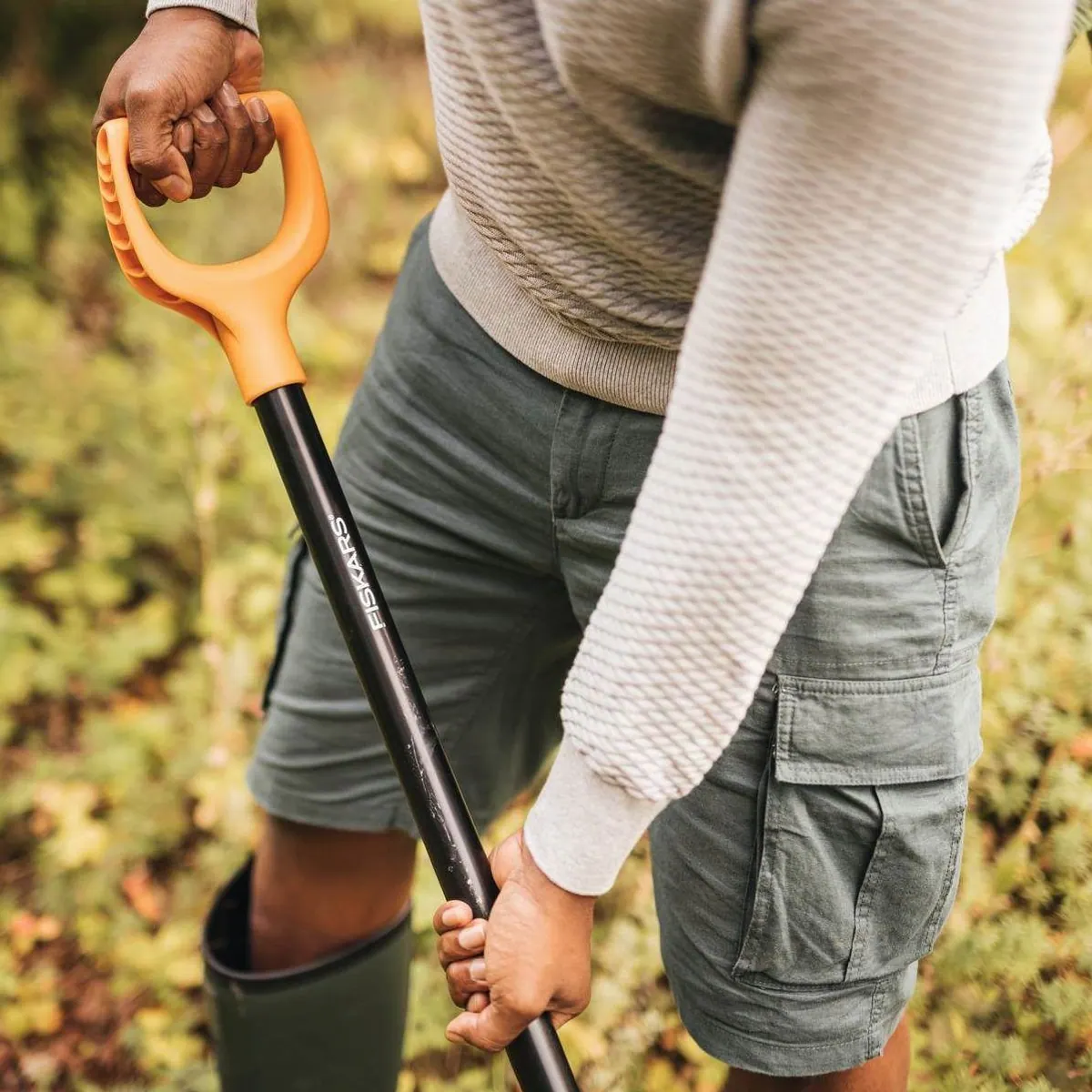 Fiskars Solid Gartenspaten spitz, ergonomisch, langlebig — ideal für Garten- und Grabarbeiten 5