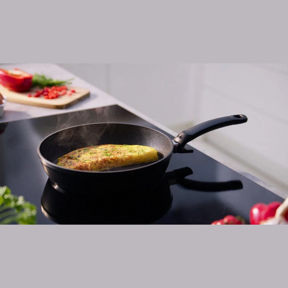 Fissler Adamant Comfort Bratpfanne, hoher Pfannenkörper, kratzfeste Oberfläche 2