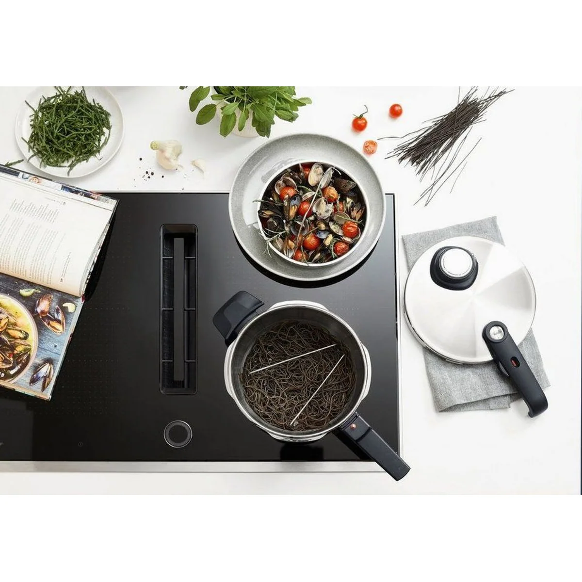 Fissler Vitavit Premium Schnellkochtopf Set, 4-teilig, Edelstahl 18/10, einstellbare Kochstufen 3