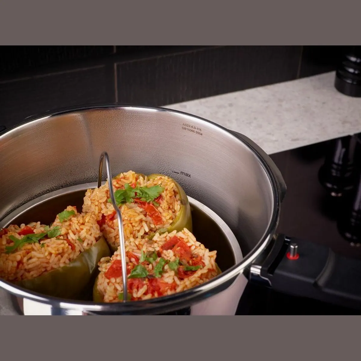 Fissler Schnellkochtopf Vitaquick Edition, 6-teilig, Edelstahl 18/10, vielseitig einsetzbar 4