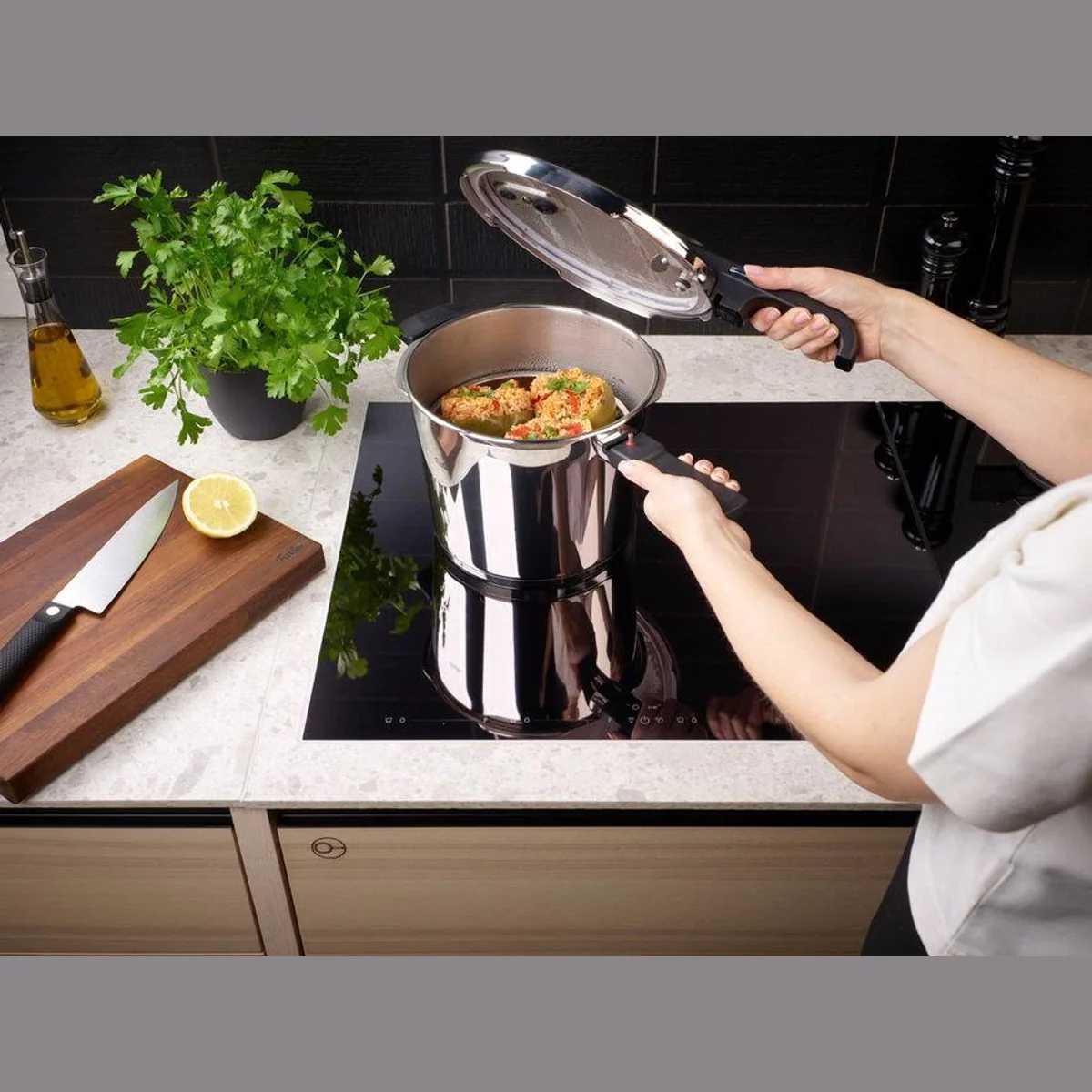 Fissler Schnellkochtopf Vitaquick Edition, 6-teilig, Edelstahl 18/10, vielseitig einsetzbar 5
