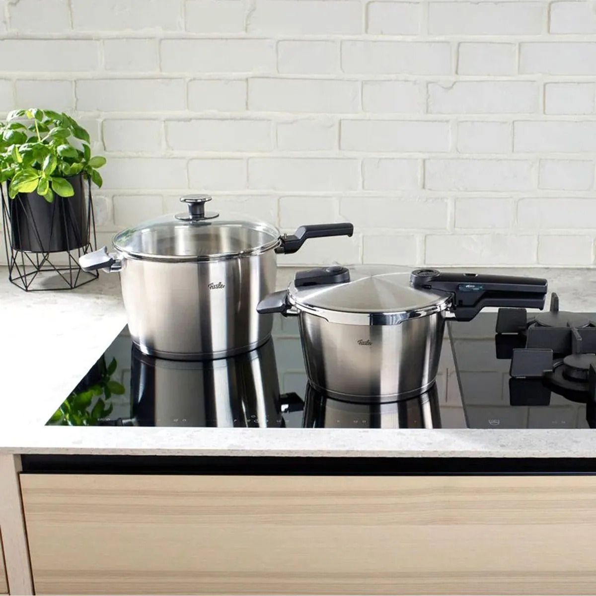 Fissler Vitaquick Premium Schnellkochtopf Set, 70 % schnellere Garzeiten, 50 % Energieeinsparung 3