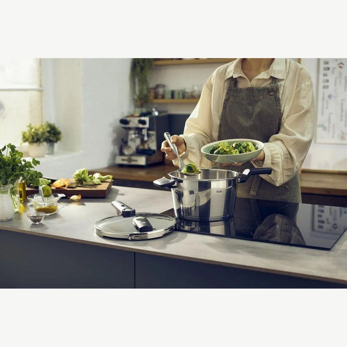 Fissler Vitaquick Elemental Schnellkochtopf, 3-teiliges Set mit zwei Garstufen 4