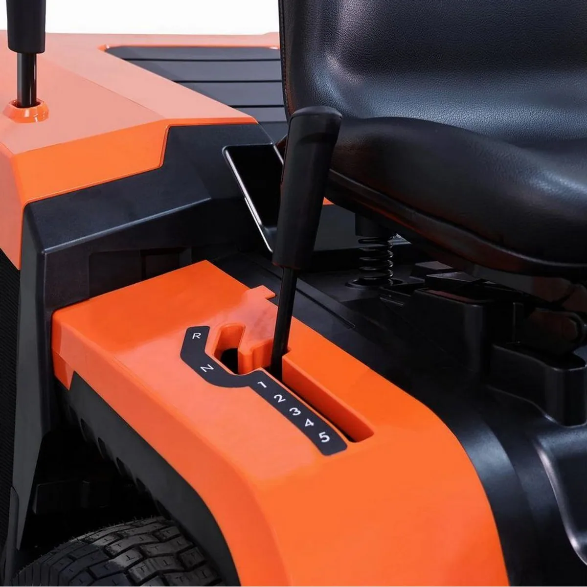 FUXTEC FX-RMT84M Rasentraktor, 83 cm Schnittbreite, 280L Fangkorb, 432ccm Hubraum 5