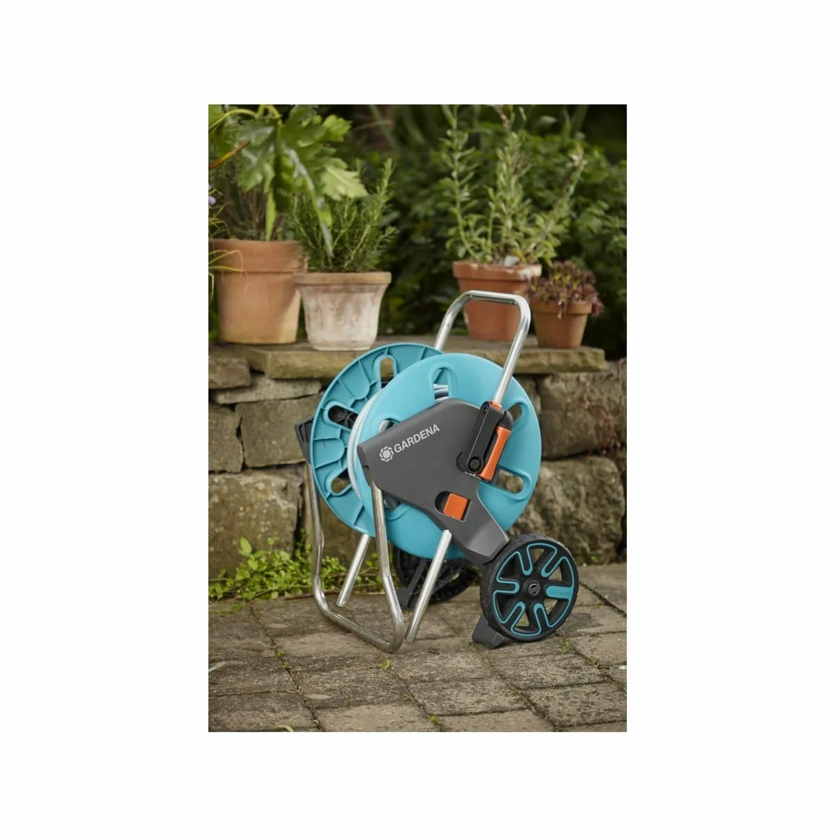 GARDENA CleverRoll M Schlauchwagen, platzsparend, ergonomisch, mit Nachtropfstopp 4