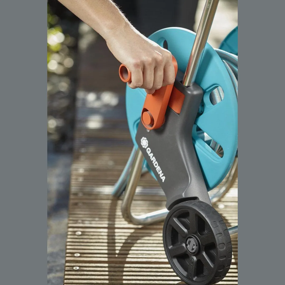 Gardena CleverRoll S Schlauchwagen, 20 m Schlauch, frostbeständig, platzsparend 3