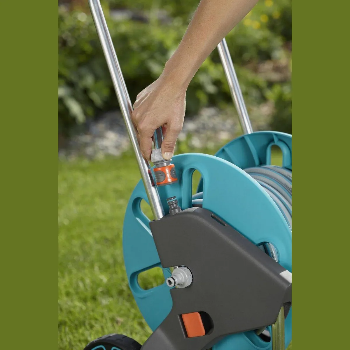 Gardena CleverRoll M Easy Set, 20 m Schlauch, ergonomische Handhabung, frostbeständig 2