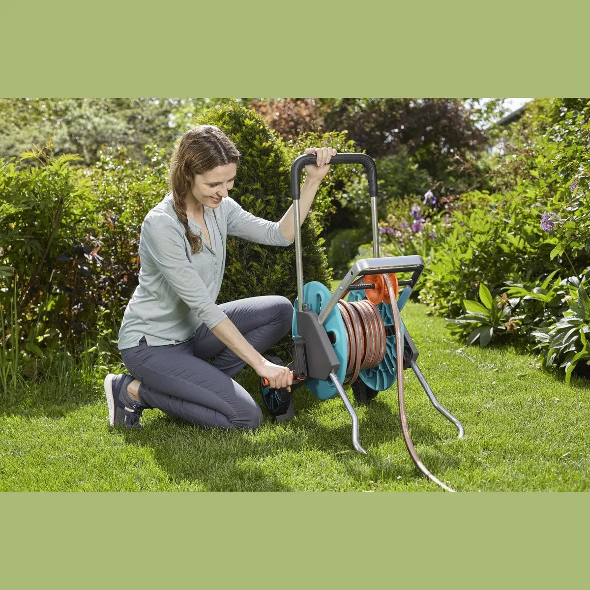 Gardena CleverRoll M Easy Set, 20 m Schlauch, ergonomische Handhabung, frostbeständig 3