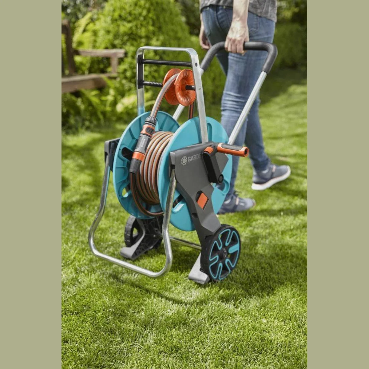 Gardena CleverRoll M Easy Set, 20 m Schlauch, ergonomische Handhabung, frostbeständig 5