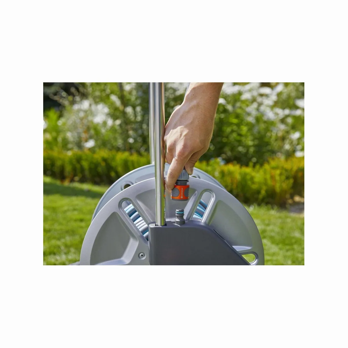 GARDENA CleverRoll M Metall Schlauchwagen, stabil, ergonomisch, frostbeständig 5