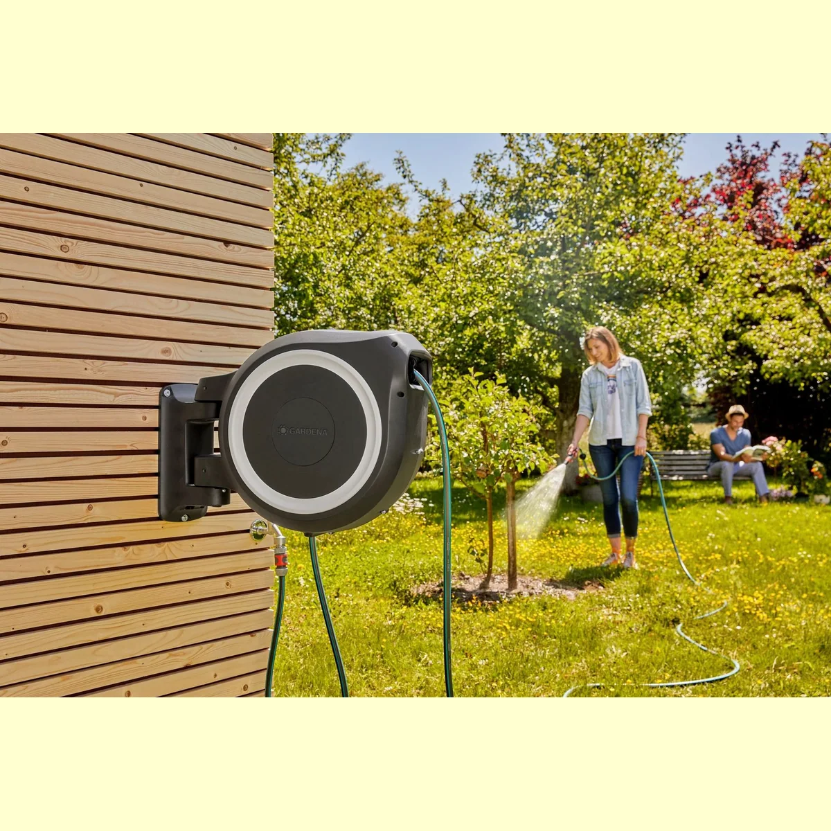 GARDENA Wandschlauchbox RollUp L, 30 m Schlauchlänge, 180° schwenkbar 5