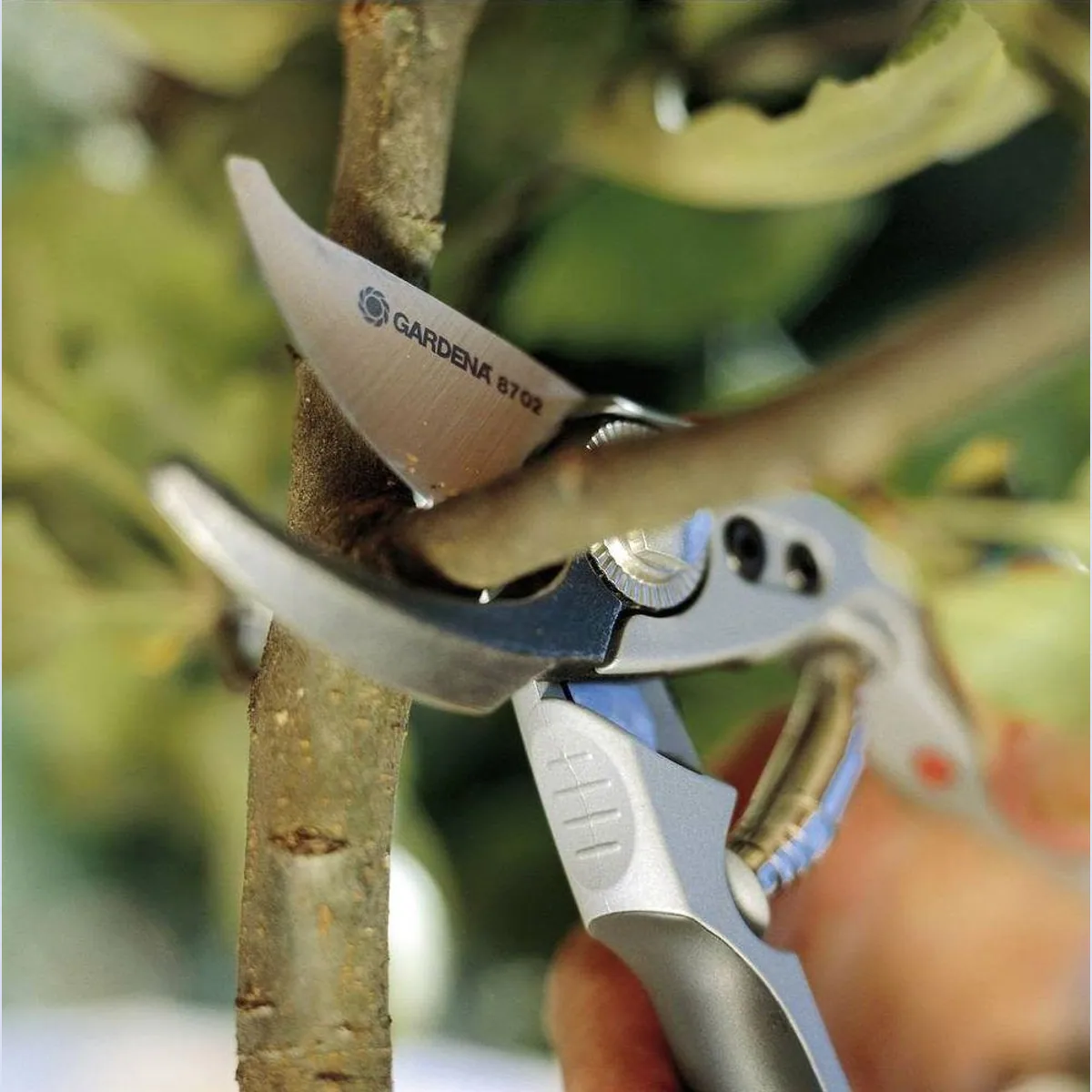 GARDENA Alu-Gartenschere B+/L, ergonomische Griffe, nachschärfbare Klingen 3