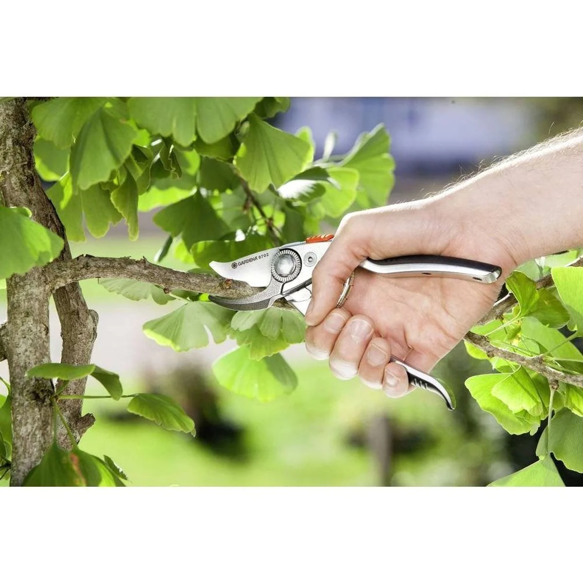 GARDENA Alu-Gartenschere B+/L, ergonomische Griffe, nachschärfbare Klingen 4
