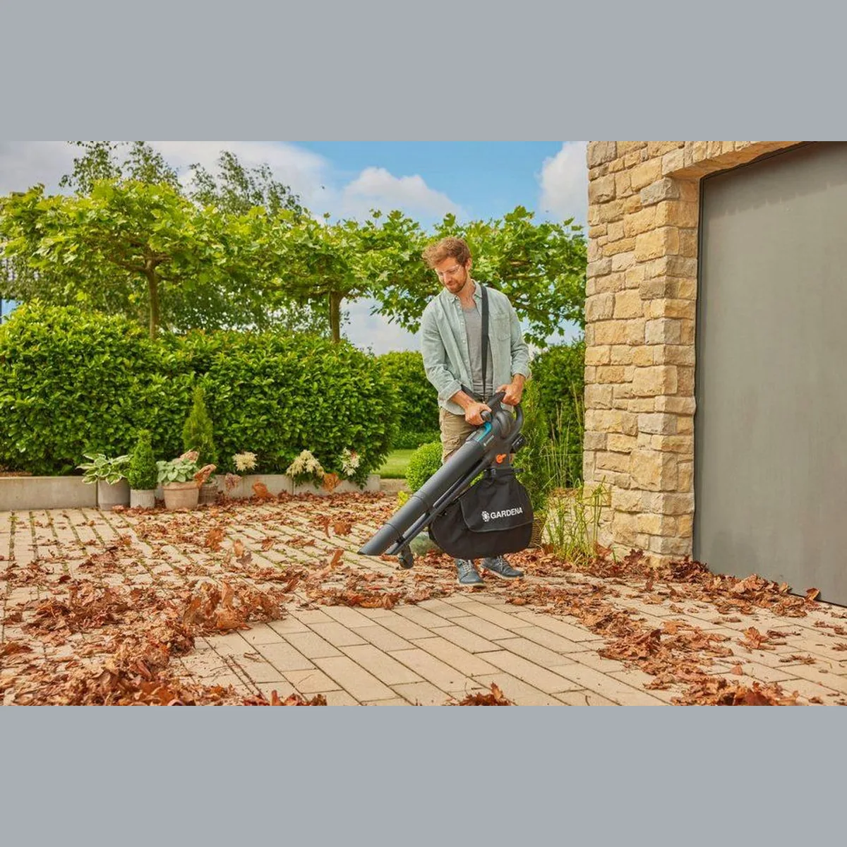 GARDENA PowerJetCollect 18V Akku-Laubsauger, starke Saugkraft, höhenverstellbares Rad 2