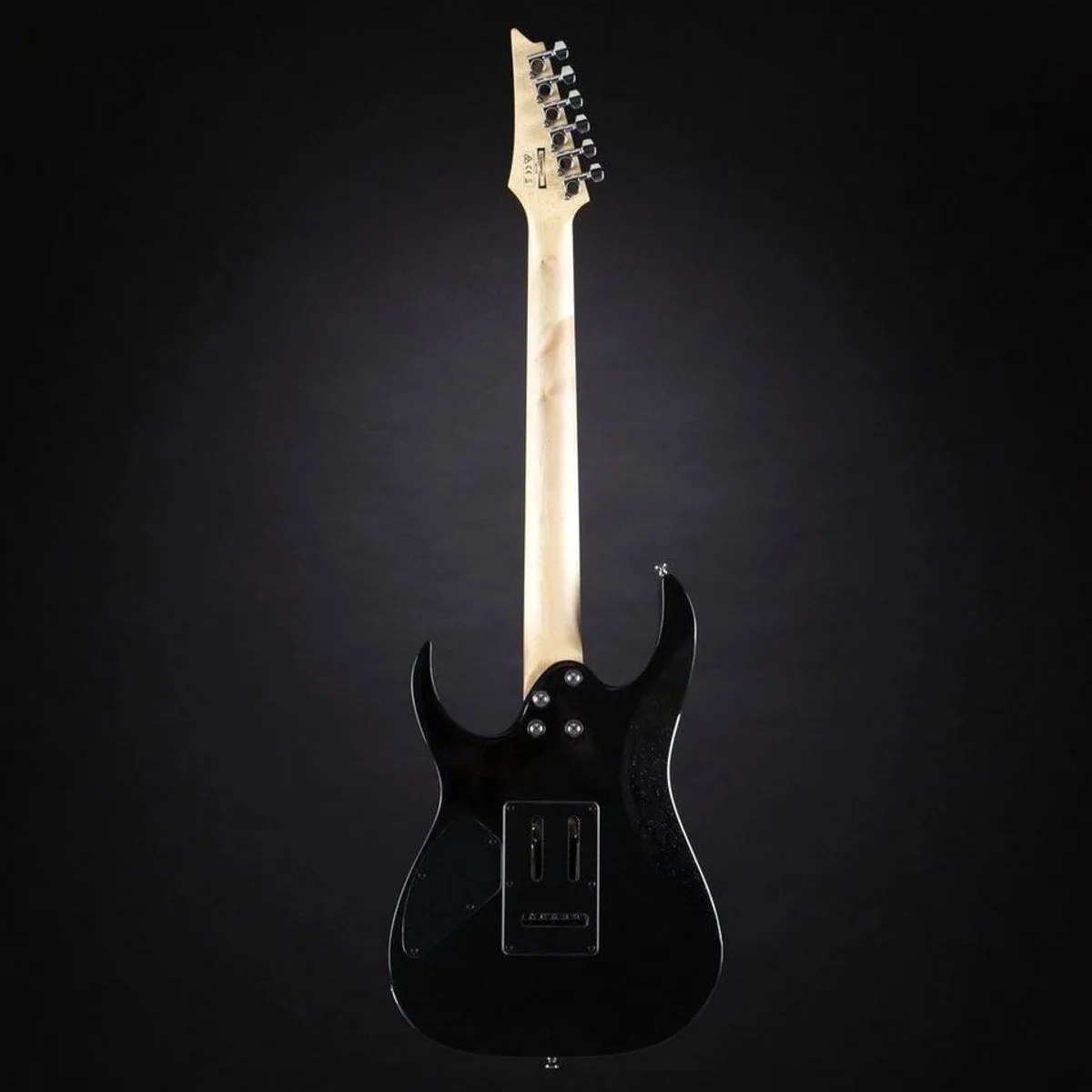 Ibanez Gio GRG170DX-BKN E-Gitarre, vielseitig, komfortabel, klangstark 3