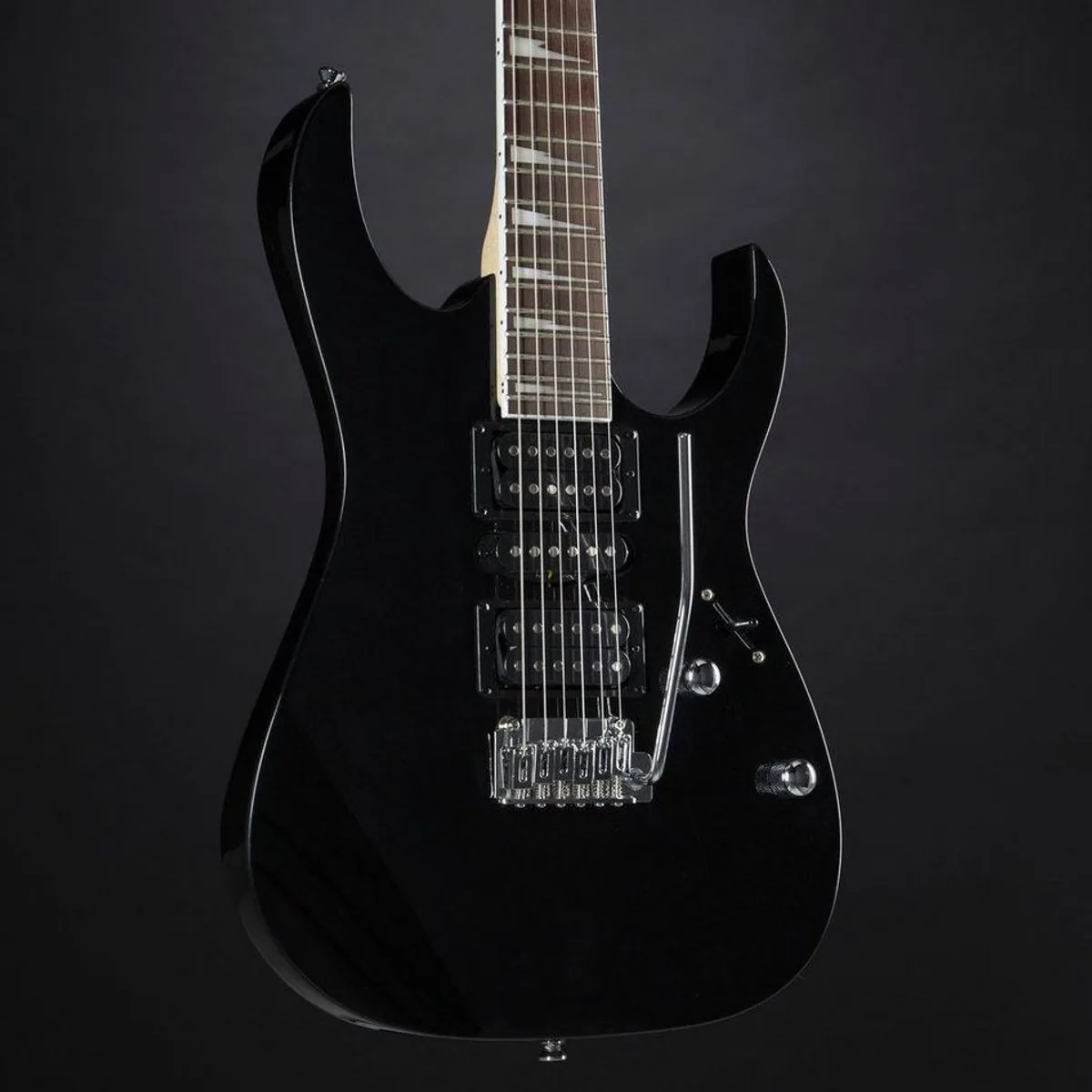 Ibanez Gio GRG170DX-BKN E-Gitarre, vielseitig, komfortabel, klangstark 5
