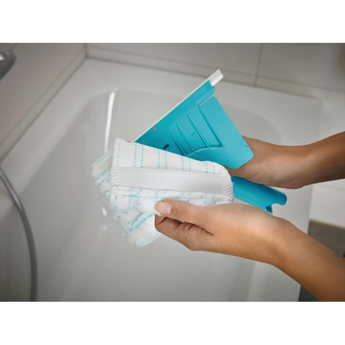 Leifheit Bath Cleaner Ersatzbezug, hohe Saugfähigkeit, einfache Anbringung — für gründliche Badezimmerreinigung 3