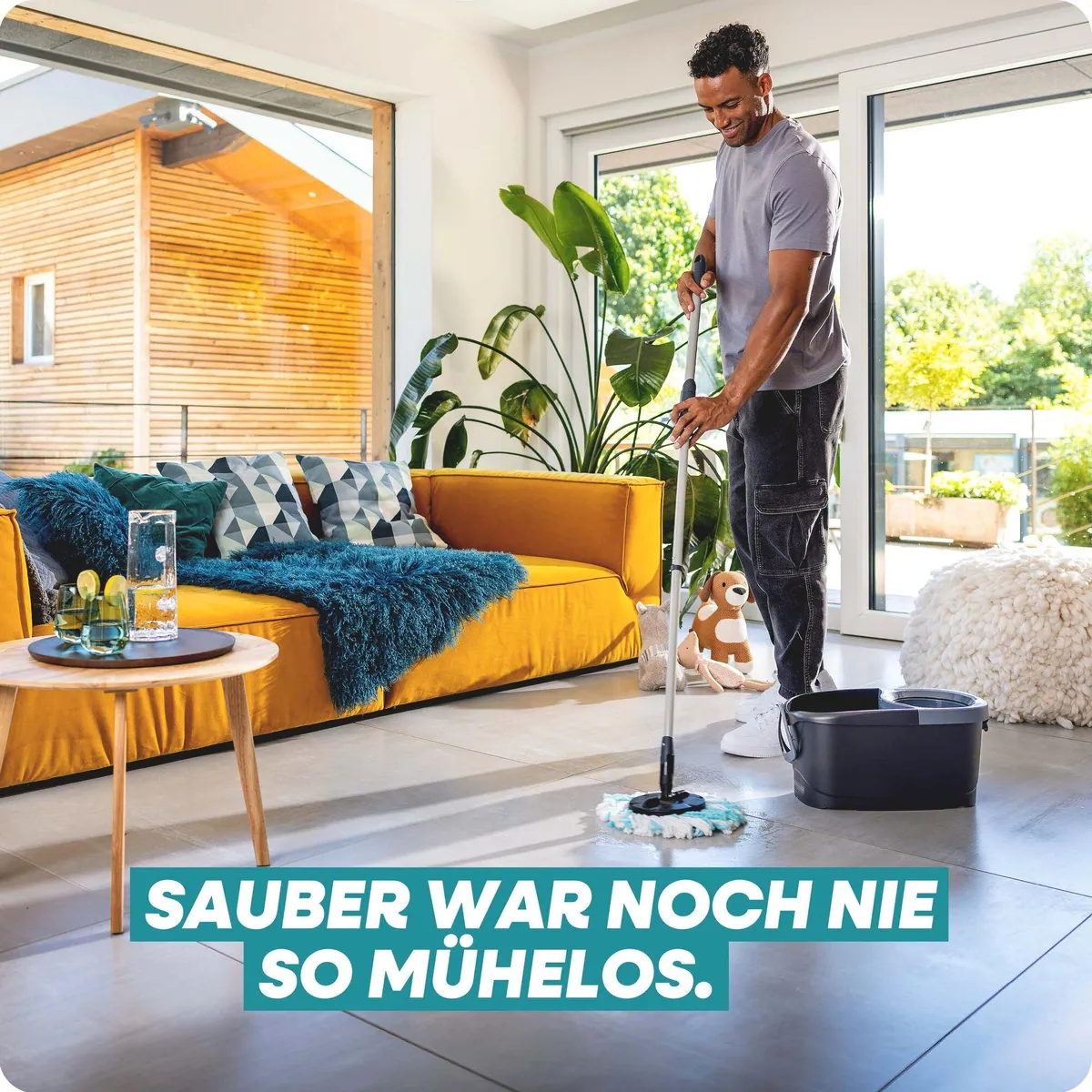 Leifheit CLEAN TWIST Disc Mop Ergo Black, effiziente Bodenreinigung, ergonomischer Teleskopstiel, 360°-Kardangelenk 4