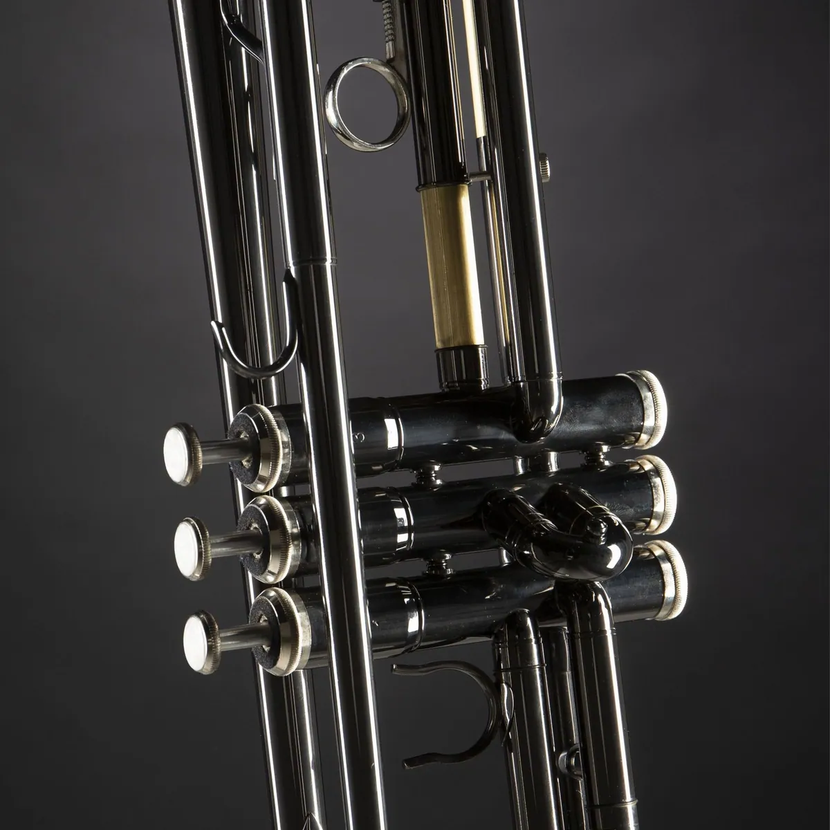 Monzani MZTR-118 Bb-Trompete, heller Klang, leichtes Gewicht, inklusive Hardcase 4