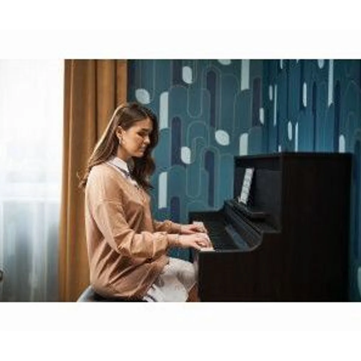 Roland E-Piano LX-6 DR, authentischer Klang, moderne Technik, kompakte Bauweise 3