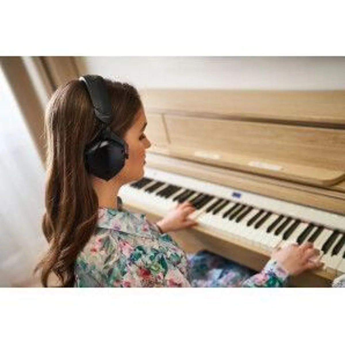 Roland LX-5-DR Digitalpiano, hochwertige Klangqualität, intuitive Bedienung, stilvolles Design 2