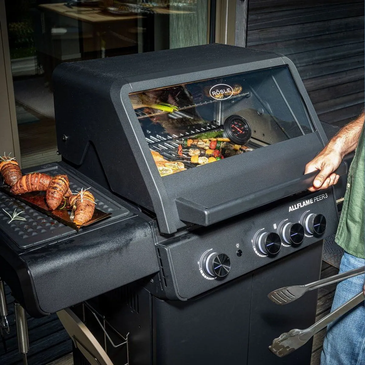 RÖSLE Gasgrill ALLFLAME Peer 3, drei Edelstahlbrenner, CRISPZONE 5