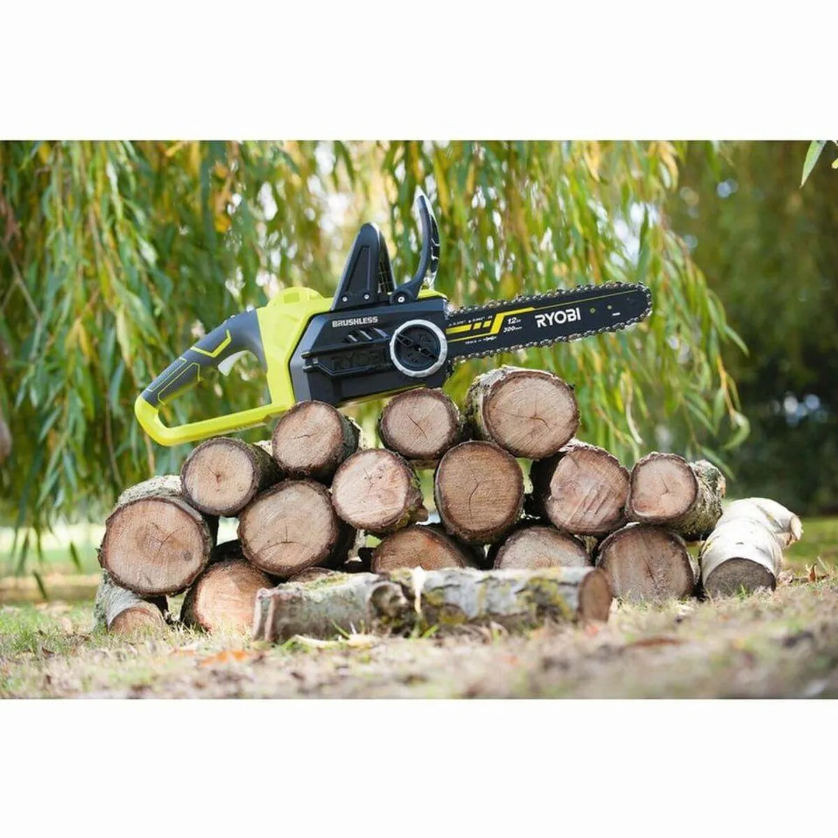 RYOBI Akku-Kettensäge ONE+ 18 V, bürstenloser Motor, 30 cm Schwert, Zweihandgriff 5