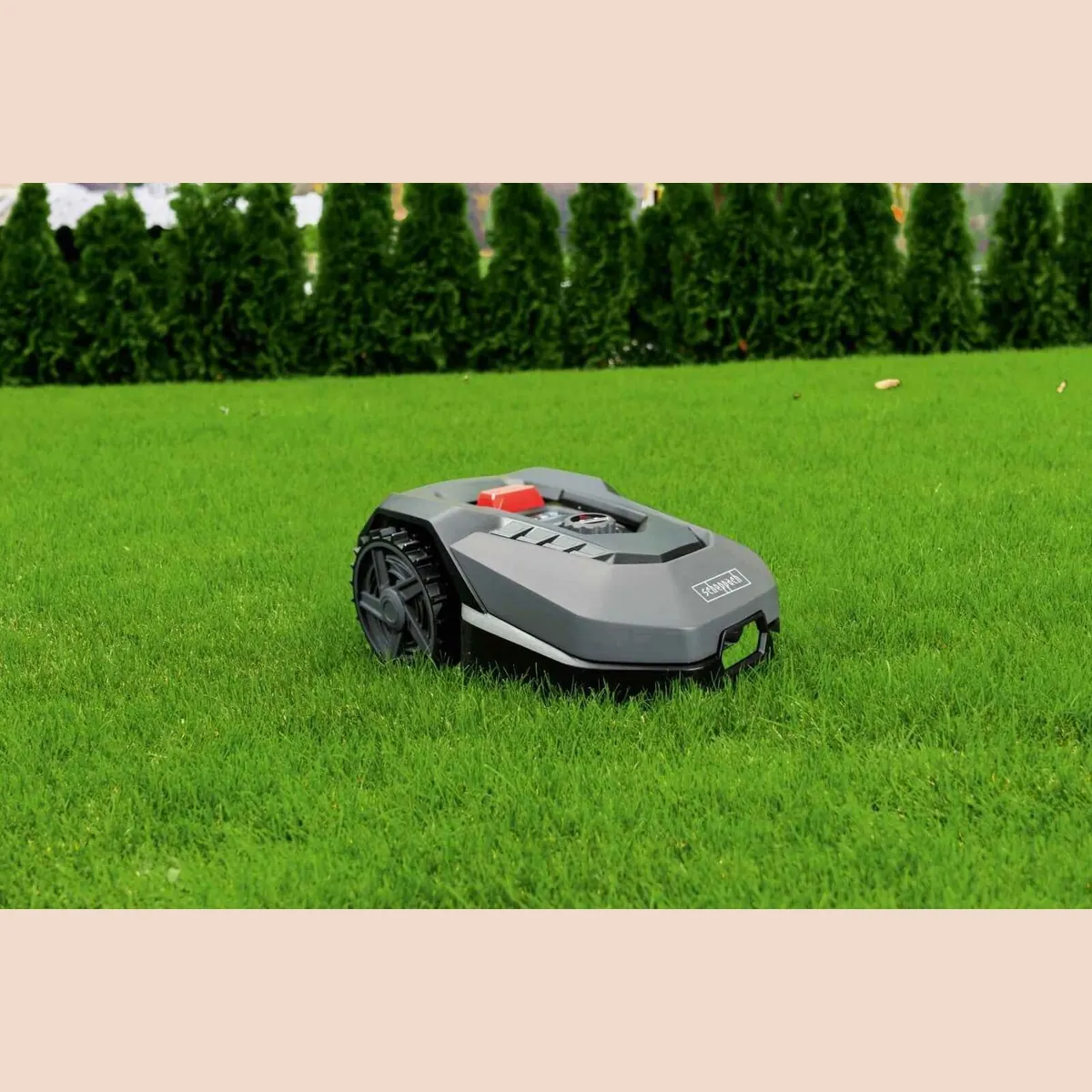 Scheppach RoboCut RLM500, Rasenmähroboter für Flächen bis 500 m², flüsterleise und sicher 2