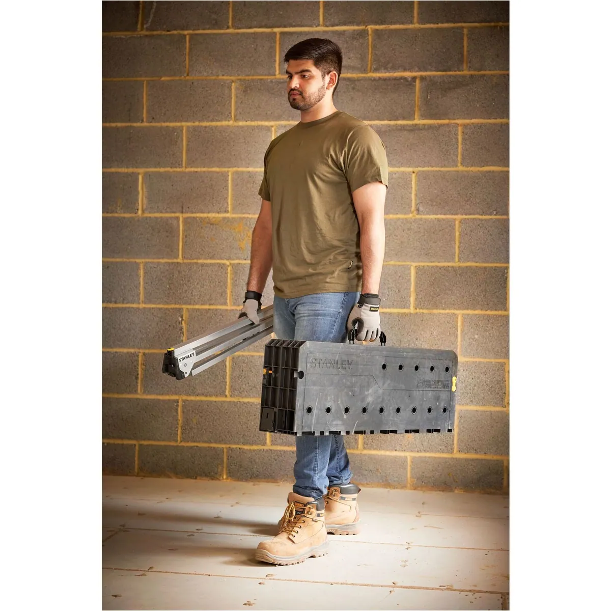 STANLEY Tragbare Werkbank Essential, bis 320 kg belastbar, klappbar, große Arbeitsfläche 4