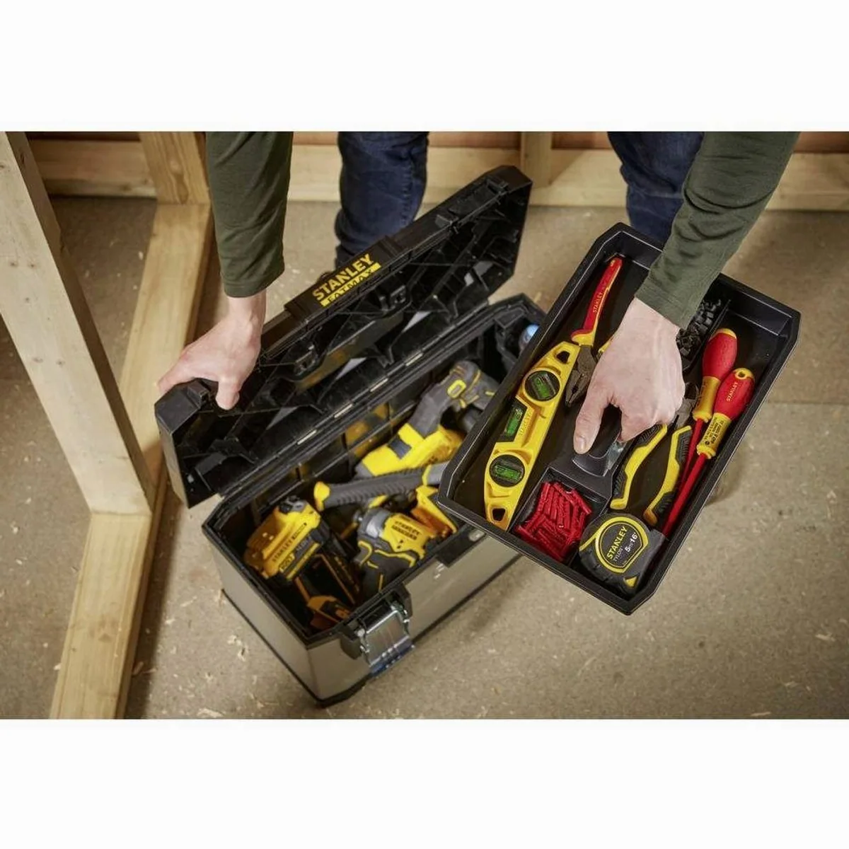 STANLEY Werkzeugkoffer unbestückt, robustes Design, vielseitig einsetzbar 4