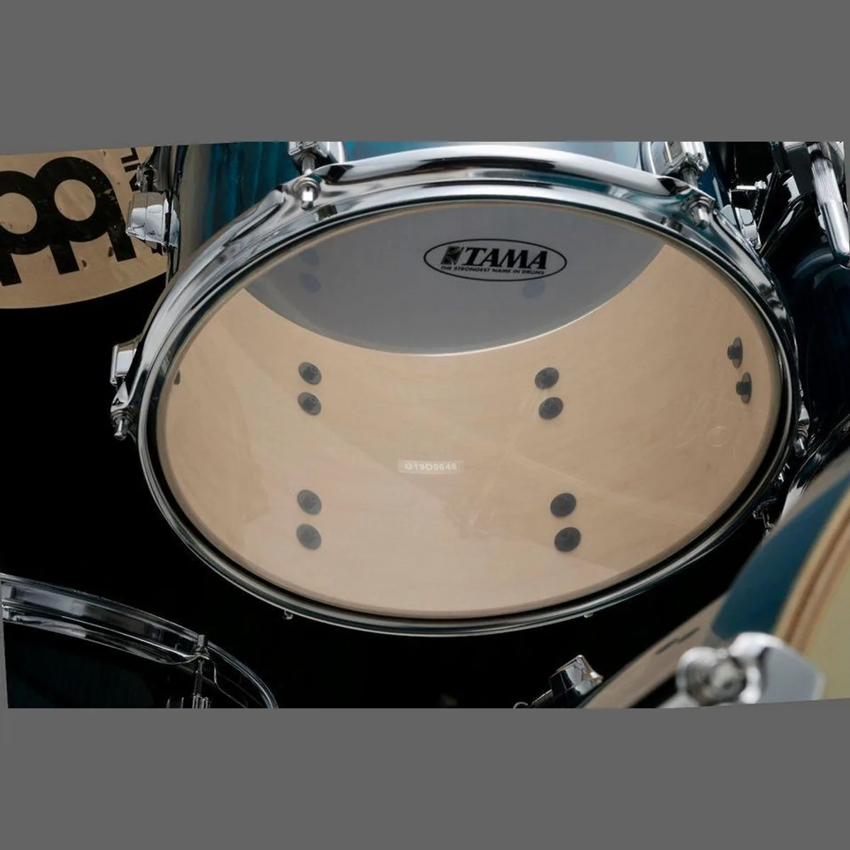 Tama Superstar Classic Drumkit, klassisches Design, kraftvolle Resonanz, flexibles MTH600 Zubehör 4