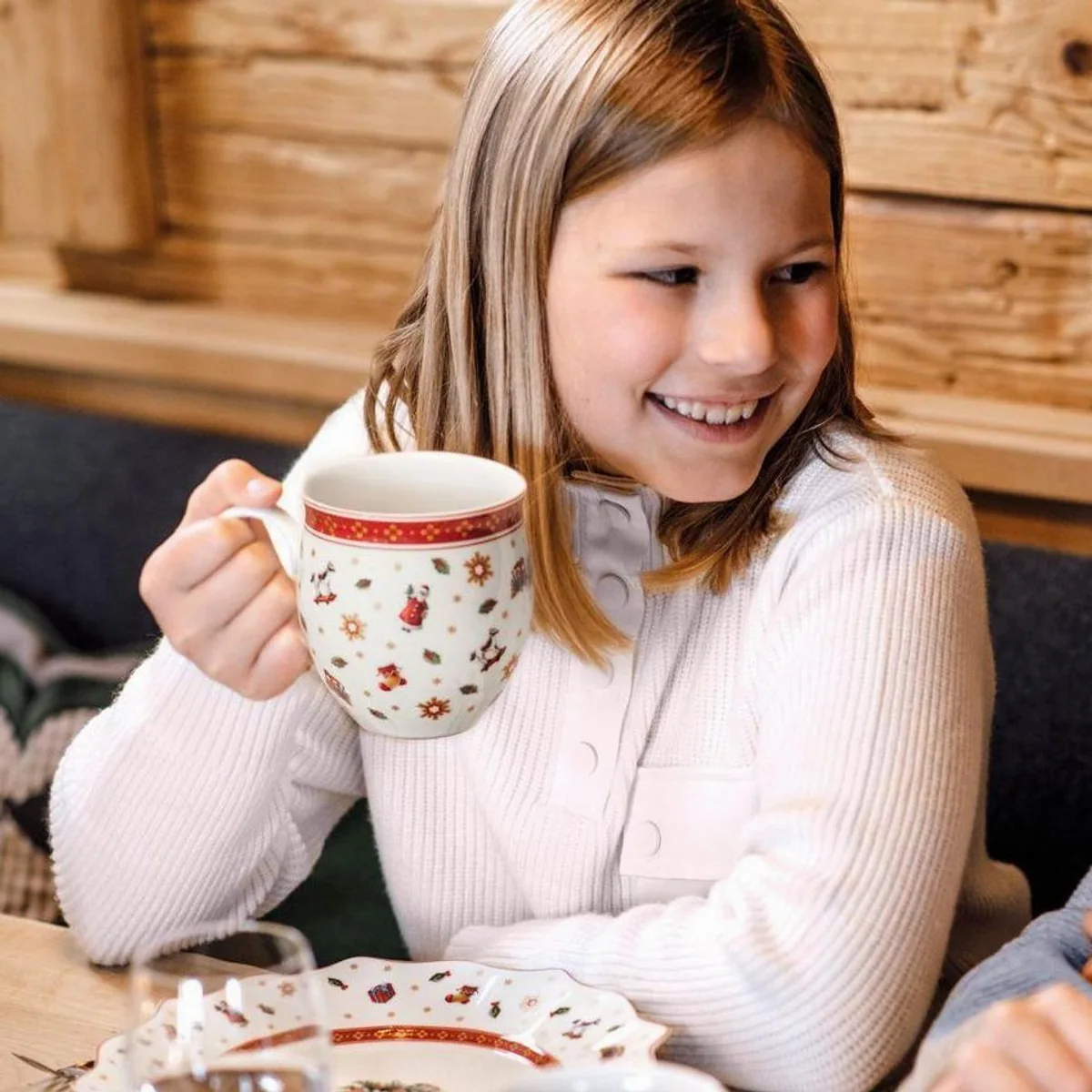 Villeroy & Boch Frühstücksset Toy's Delight, 6-teilig, für 2 Personen — dekorativ, funktional, hochwertig 4