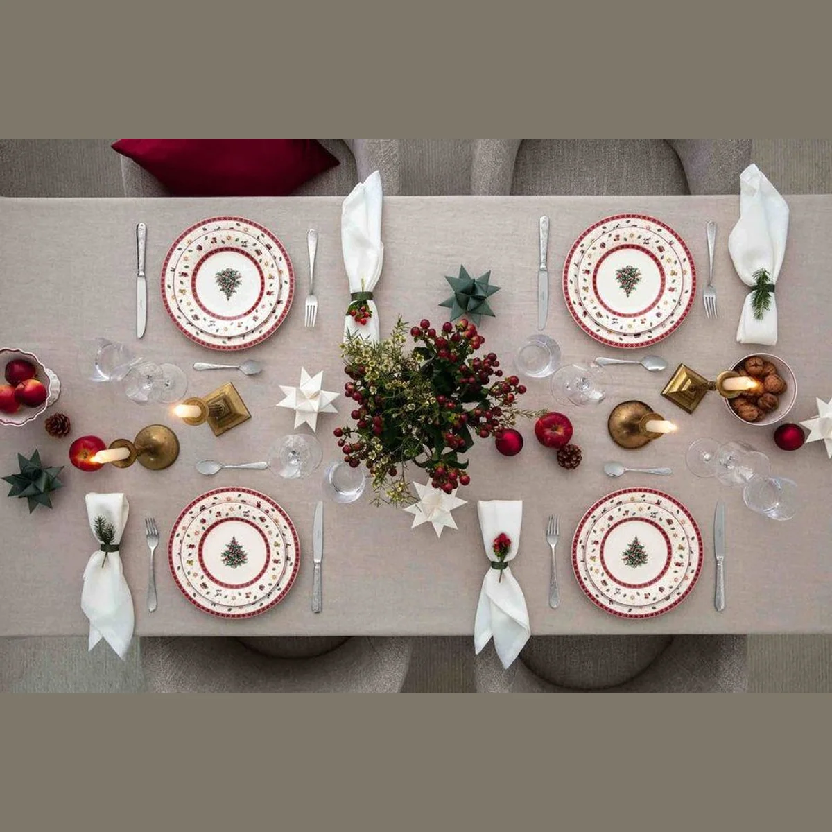 Villeroy & Boch Toy's Delight Tellerset, 12-teilig, festliche Eleganz für 4 Personen 3