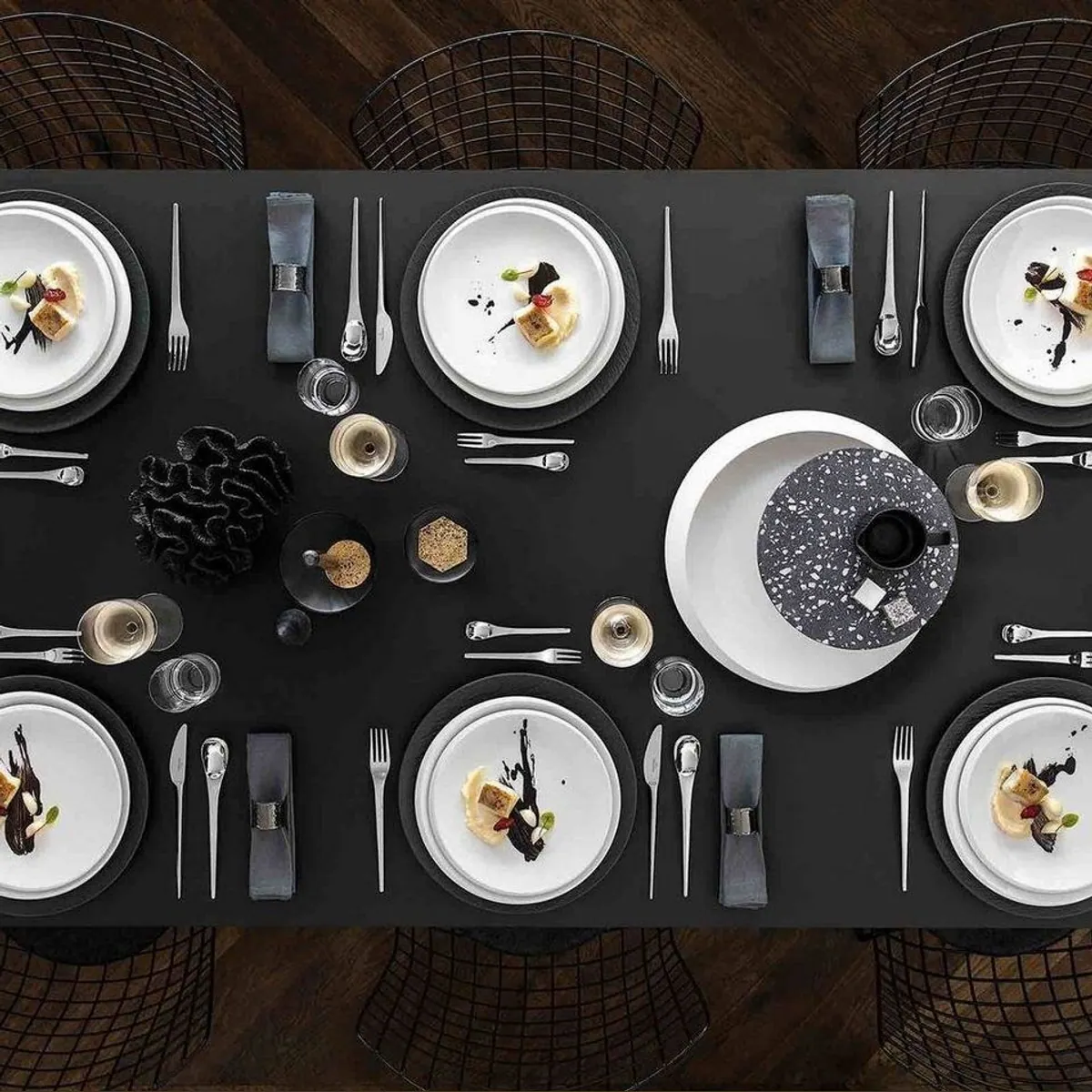 Villeroy & Boch NewMoon Schalen- und Tellerset, 6-teilig für 2 Personen — elegantes Design, spülmaschinenfest, vielseitig einsetzbar 4
