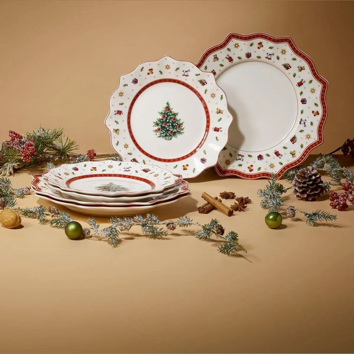 Villeroy & Boch Toy's Delight Teller-Set, 8-teilig, für 4 Personen, Porzellan 3