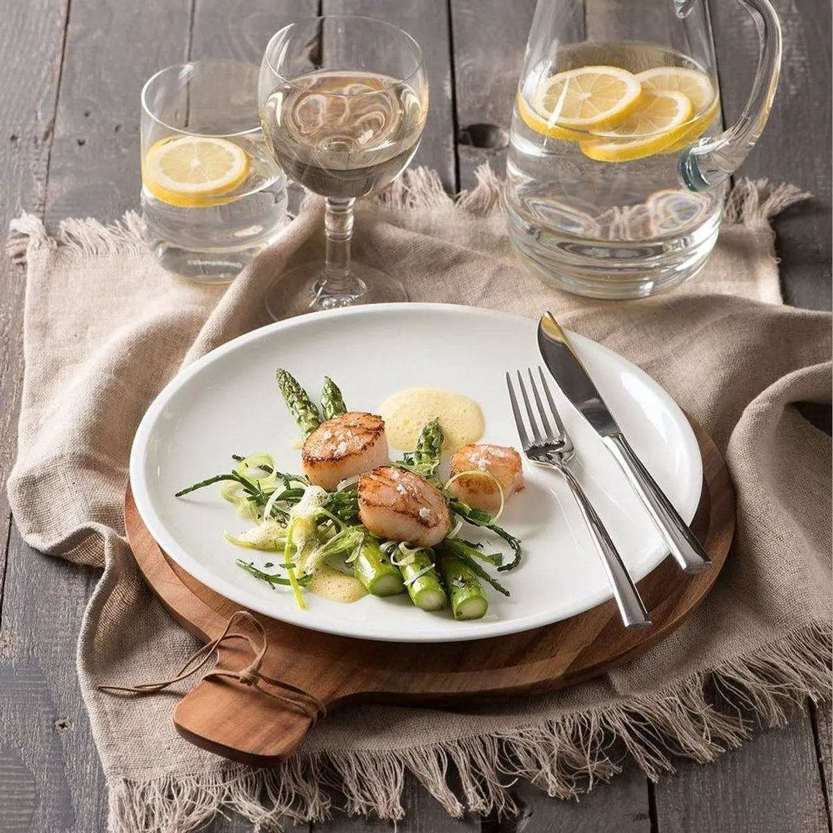 Villeroy & Boch Artesano Original Geschirr-Set, 8-teilig, für 2 Personen, Porzellan, spülmaschinen- & mikrowellenfest 3