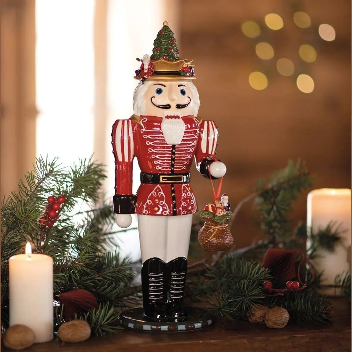 Villeroy Dekofigur Christmas Toys Nussknacker, nostalgisches Design, vielseitig kombinierbar 2