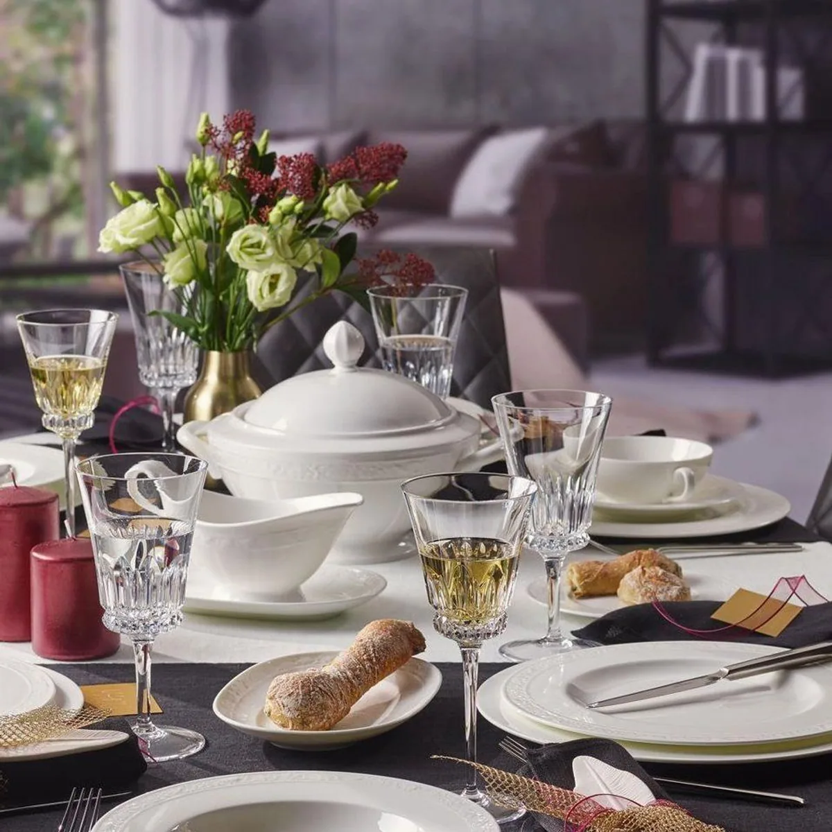 Villeroy & Boch White Pearl Teller-Set, elegantes Design, 18-teilig — für 6 Personen 5